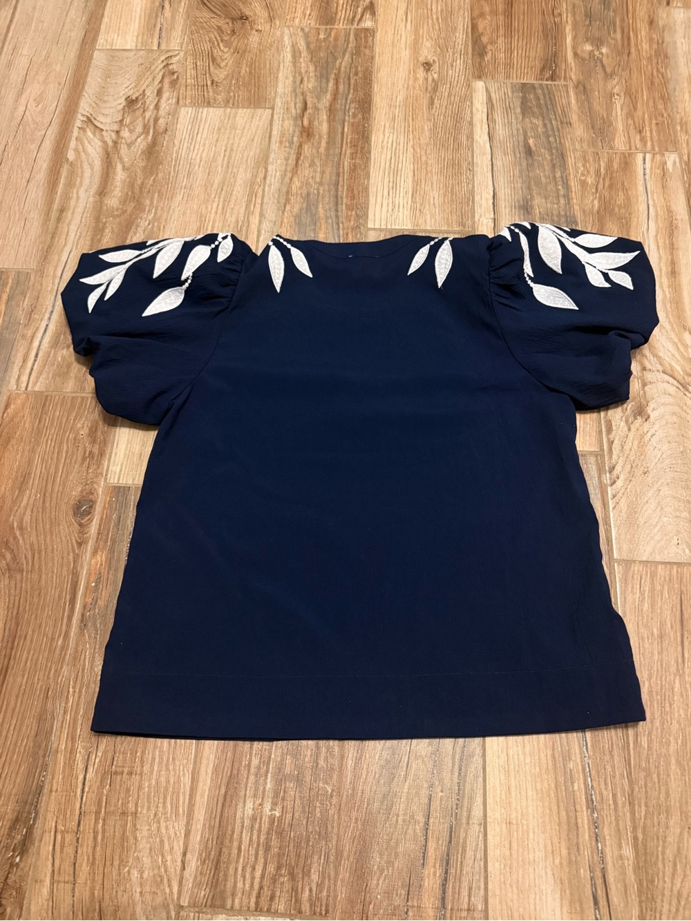 Jodifl Embroidered Puff Sleeve Top - Picture 4 of 4